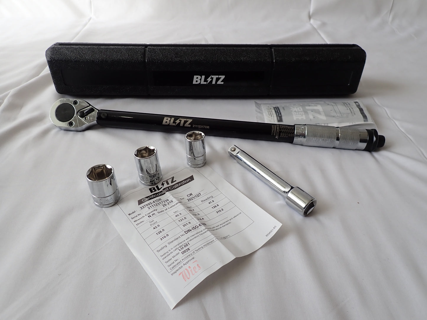 Blitz Torque Wrench + Cross Wrench Ver. 2 Kit